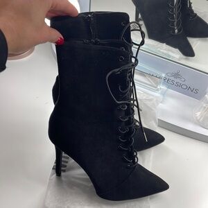 miss Lola black booties